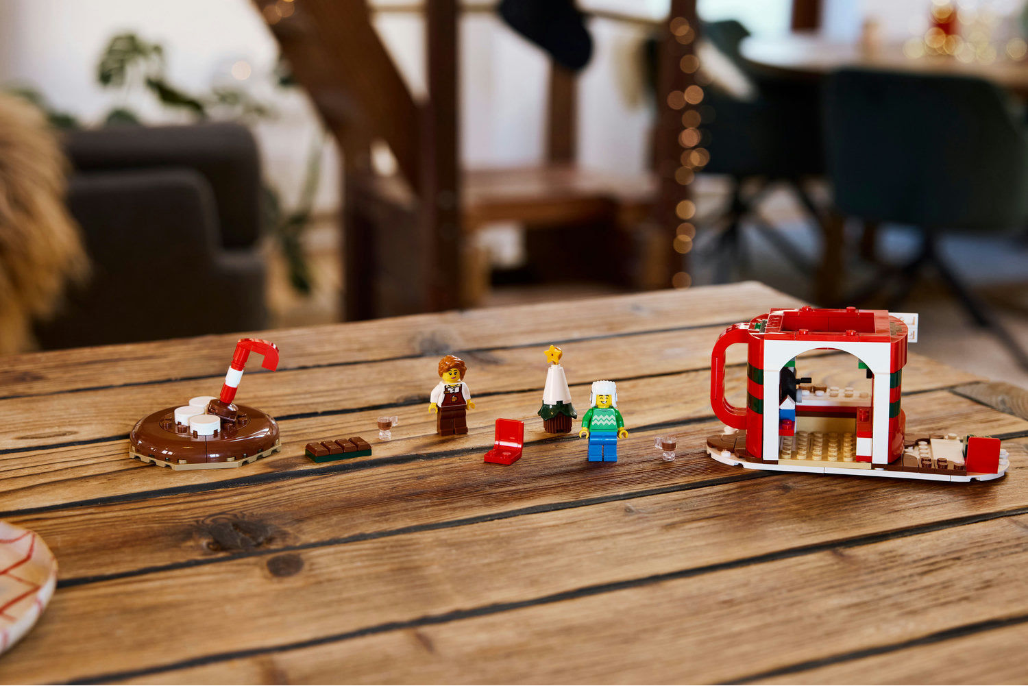 Šalica vruće kreativnosti – stigao je komplet LEGO® Štand s vrućom čokoladom!