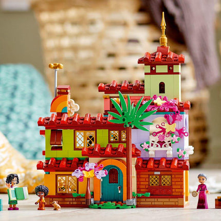 LEGO® Disney™ - A Madrigal család háza (43202)