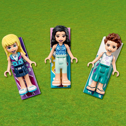 LEGO® Friends - Erdei lakóautó és vitorlás (41681)