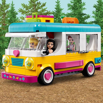 LEGO® Friends - Erdei lakóautó és vitorlás (41681)