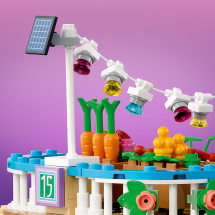 LEGO® Friends - Lakóhajó a csatornán (41702)