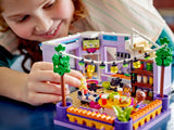 LEGO® Friends - Heartlake City közösségi konyha (41747)