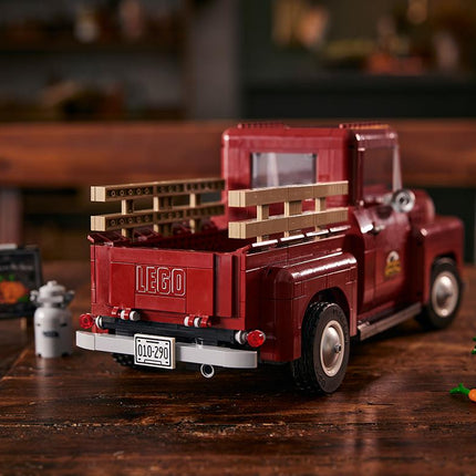 LEGO® Icons - Pickup teherautó (10290)