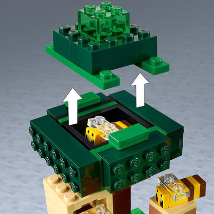 LEGO® Minecraft® - A méhfarm (21165)