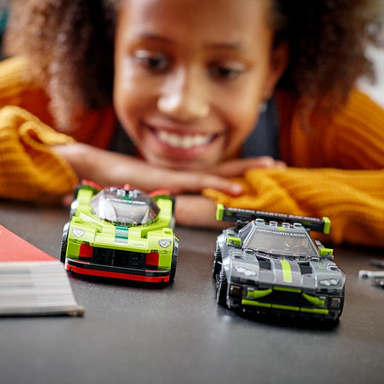 LEGO® Speed Champions - Aston Martin Valkyrie AMR Pro és Aston Martin Van (76910)