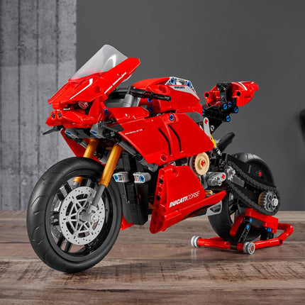 LEGO® Technic - Ducati Panigale V4 R (42107)