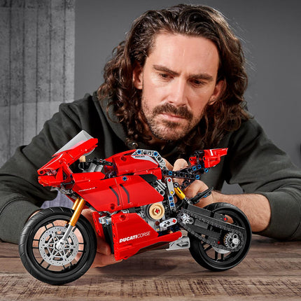 LEGO® Technic - Ducati Panigale V4 R (42107)