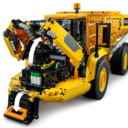 LEGO® Technic - 6x6-os Volvo csuklós szállítóJármű (42114)