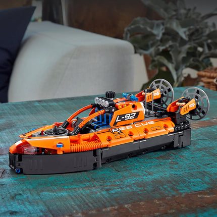 LEGO® Technic - Légpárnás mentőjármű (42120)