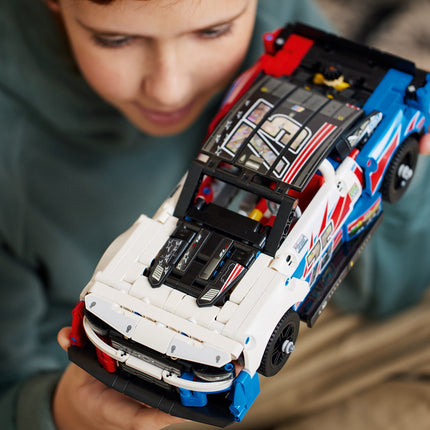 LEGO® Technic - NASCAR® Next Gen Chevrolet Camaro ZL1 (42153)