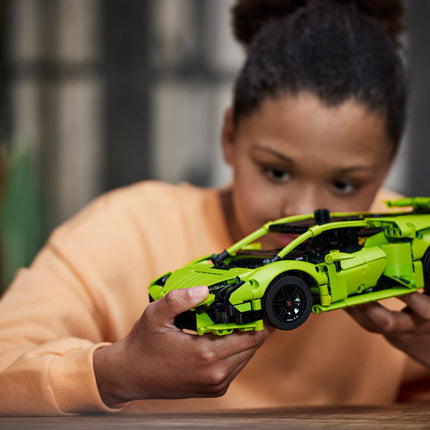 LEGO® Technic - Lamborghini Huracán Tecnica (42161)