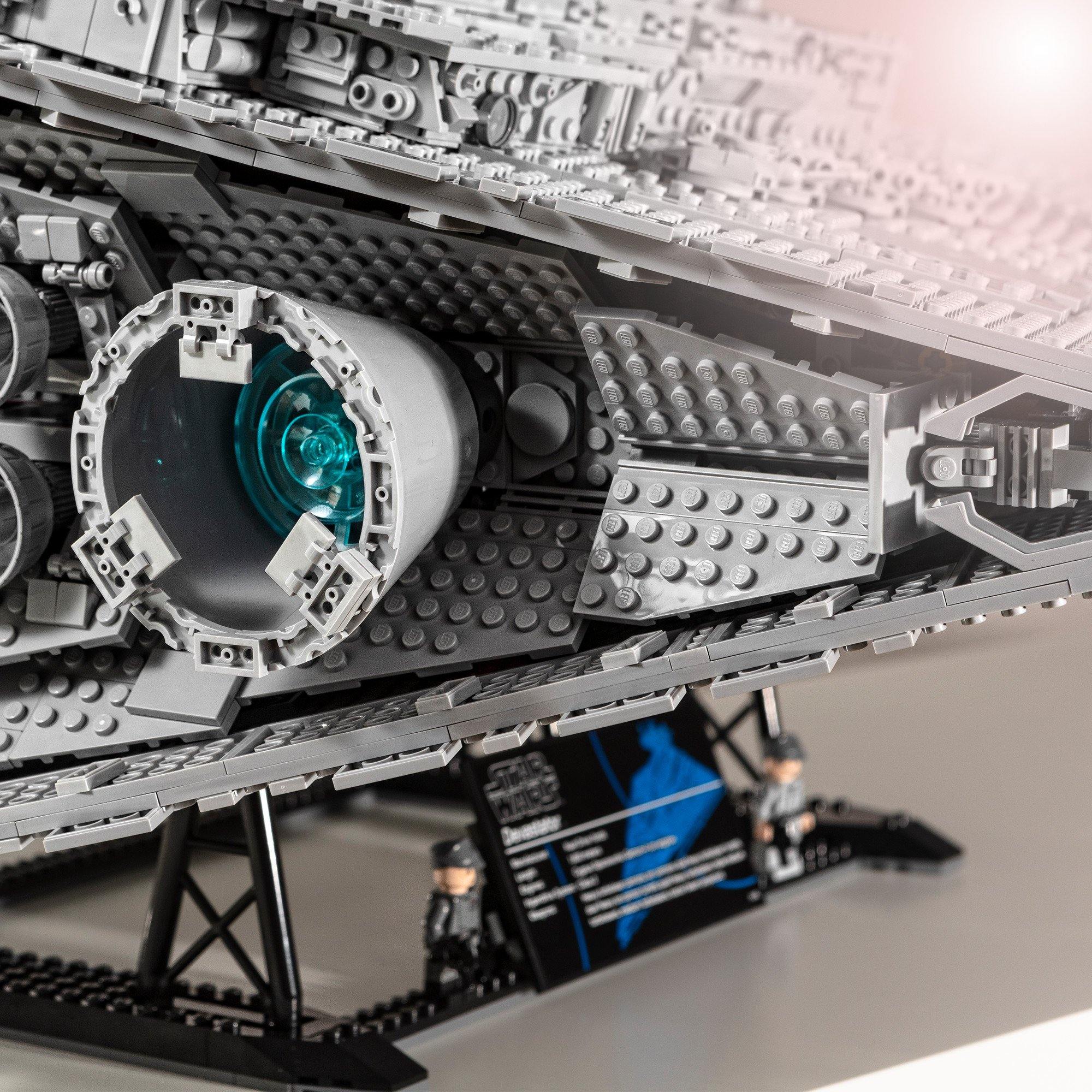 Imperal Star Destroyer - LEGO® Store Hrvatska